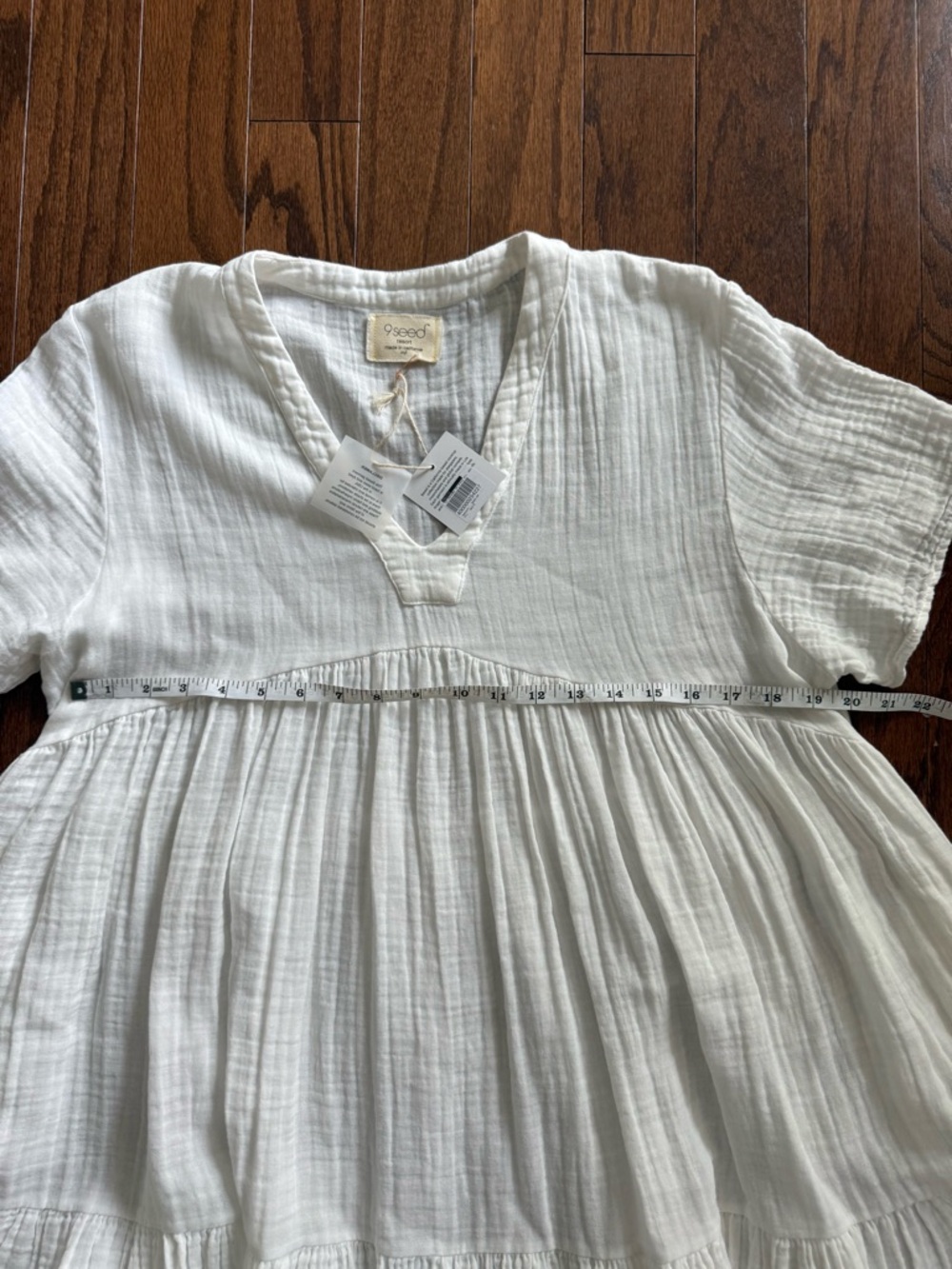 9Seed NWT Swim coverup in white size M/L - Picture 4 of 8